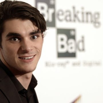 8ad19de4-e70c-4b7c-8f51-860cc3207a9f Décès de l’acteur RJ Mitte à l’âge de 34 ans