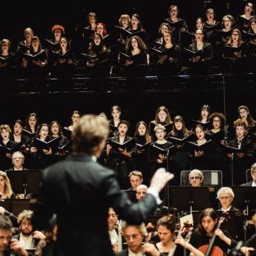 Klaus Makela et le Choeur de l'Orchestre de Paris L’Orchestre de Paris fête ses 50 ans