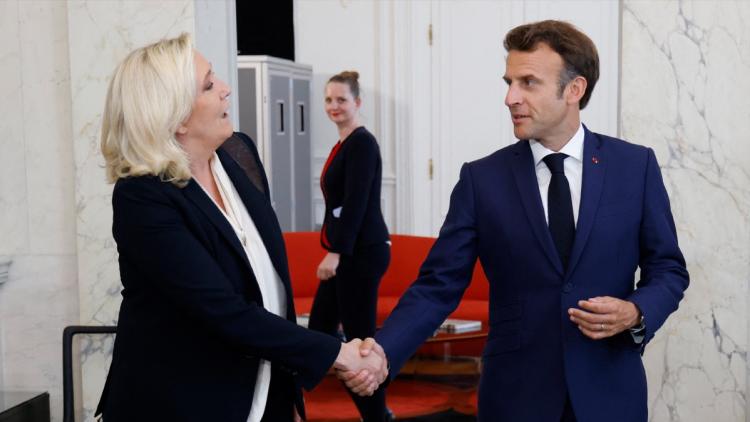 95b3cbcc-8d9b-4fa2-8f5e-d49a95dae7c6 Les candidatures présidentielles sous la Ve République : Analyse des tendances