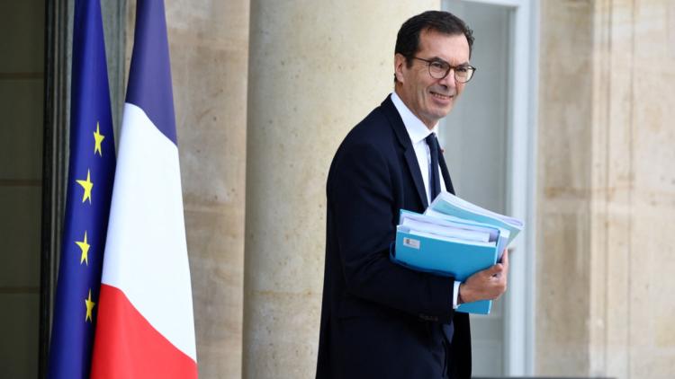 9d75bc2c-f95b-44ea-b1bb-82ac65c64a72 Réforme des Arrêts Maladie en France : Un Nouveau Cap Proposé par le Ministère du Travail