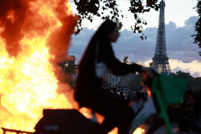 9f159f01-119a-4d68-b28b-d545daeec6d7 Les manifestations du 17 octobre en France vues par les médias étrangers