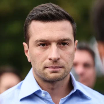 a9befd0f-7fbd-4fc9-8258-b36a431586e4 Jordan Bardella face aux accusations de propos antisémites