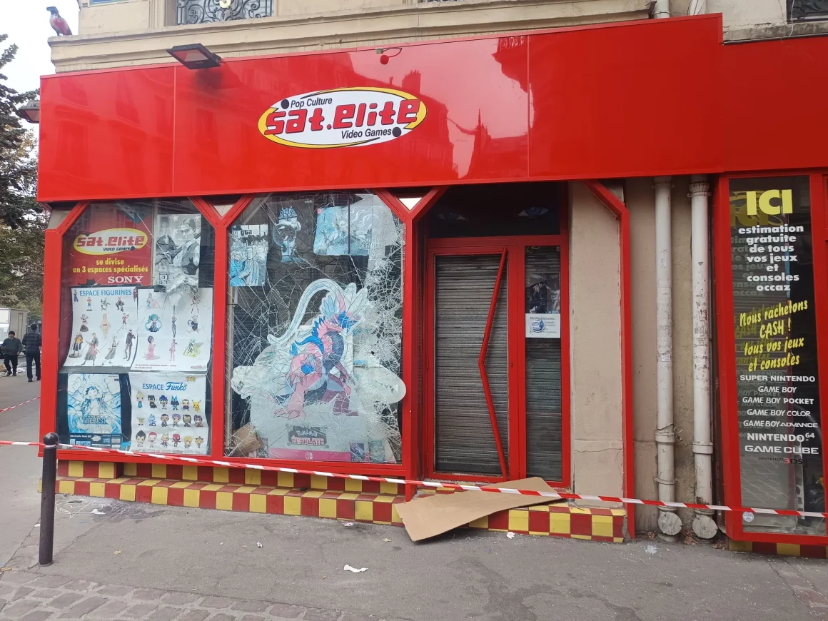 Destruction de Magasins de Jeux Vidéo sur le Boulevard Voltaire