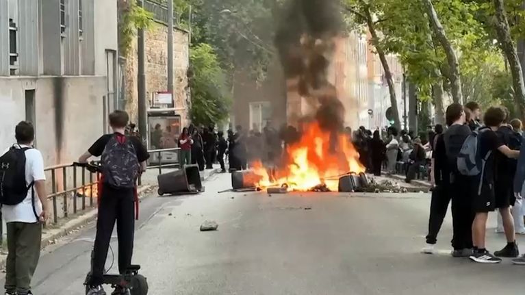 d0cab601-74b1-4e25-8845-f43055c6b6e1 Blocages et Violences dans les Lycées en France : Un Bilan Alarmant