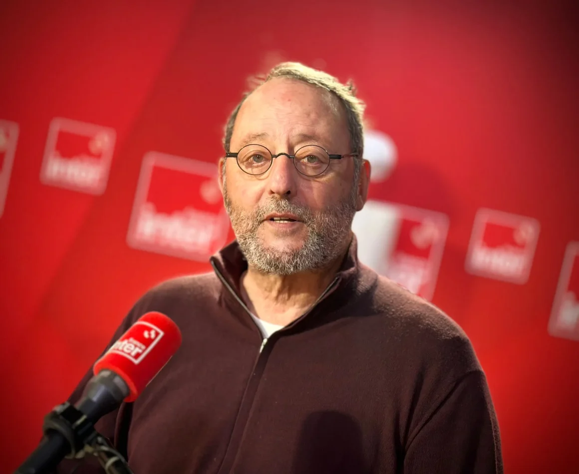 d4b822e5-742c-41a0-94dc-00cd0e36c522 Jean Reno sur scène avec ‘Le Chameau’