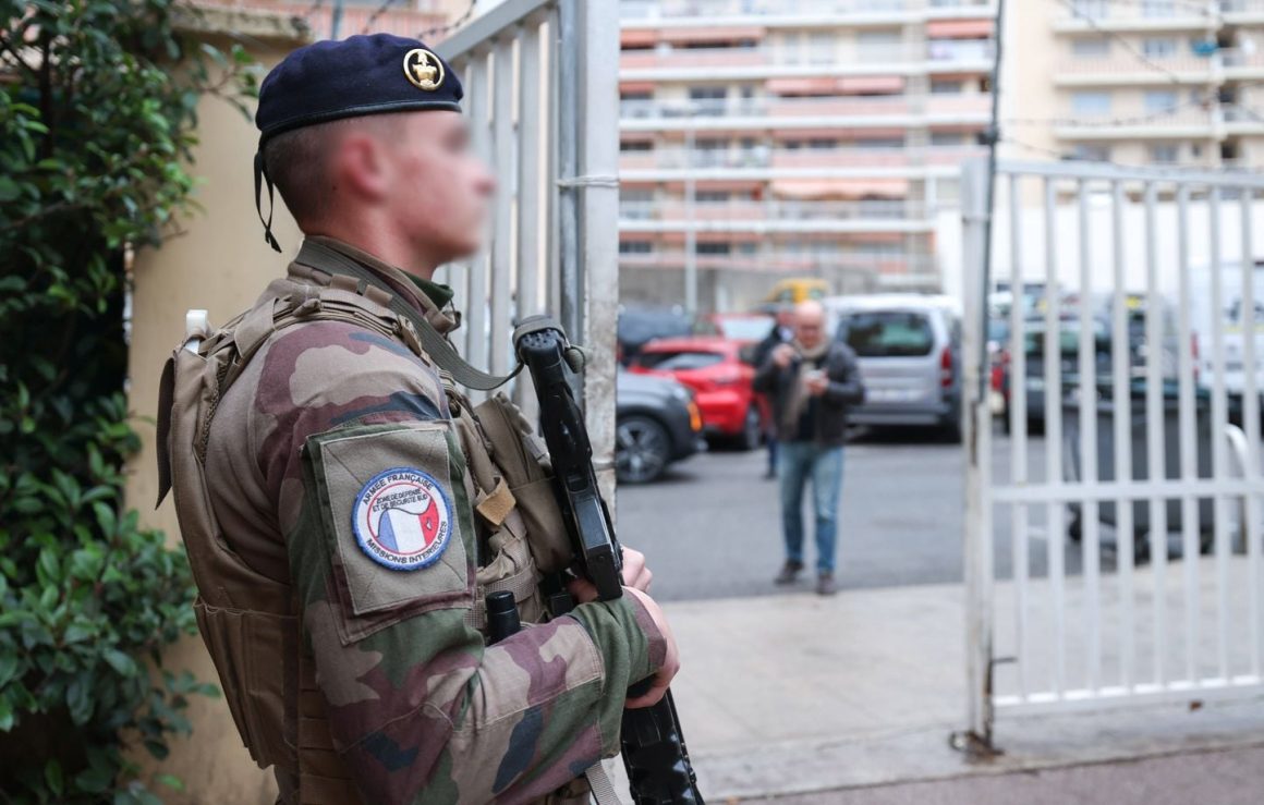 d97ad780-bd2b-4080-800e-82bdf9f350b5 Débat sur l’intervention de l’armée face aux violences urbaines