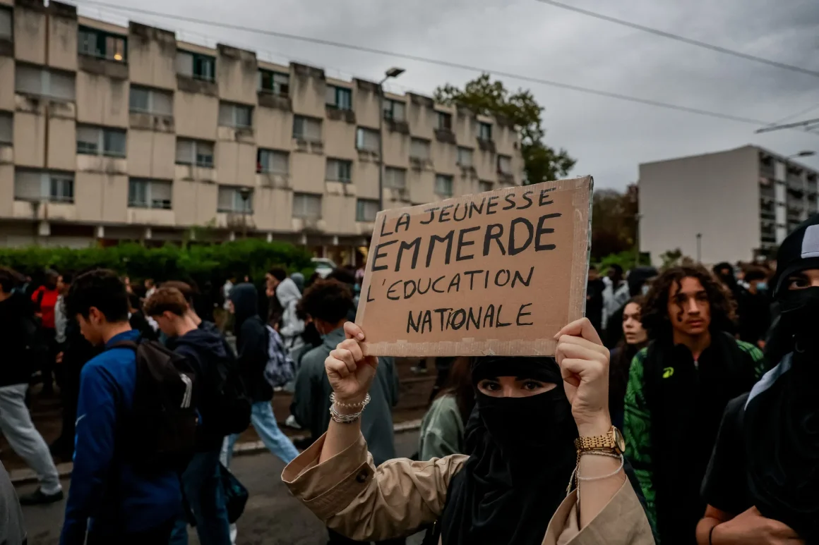 Blocages de lycées : entre tensions et calme