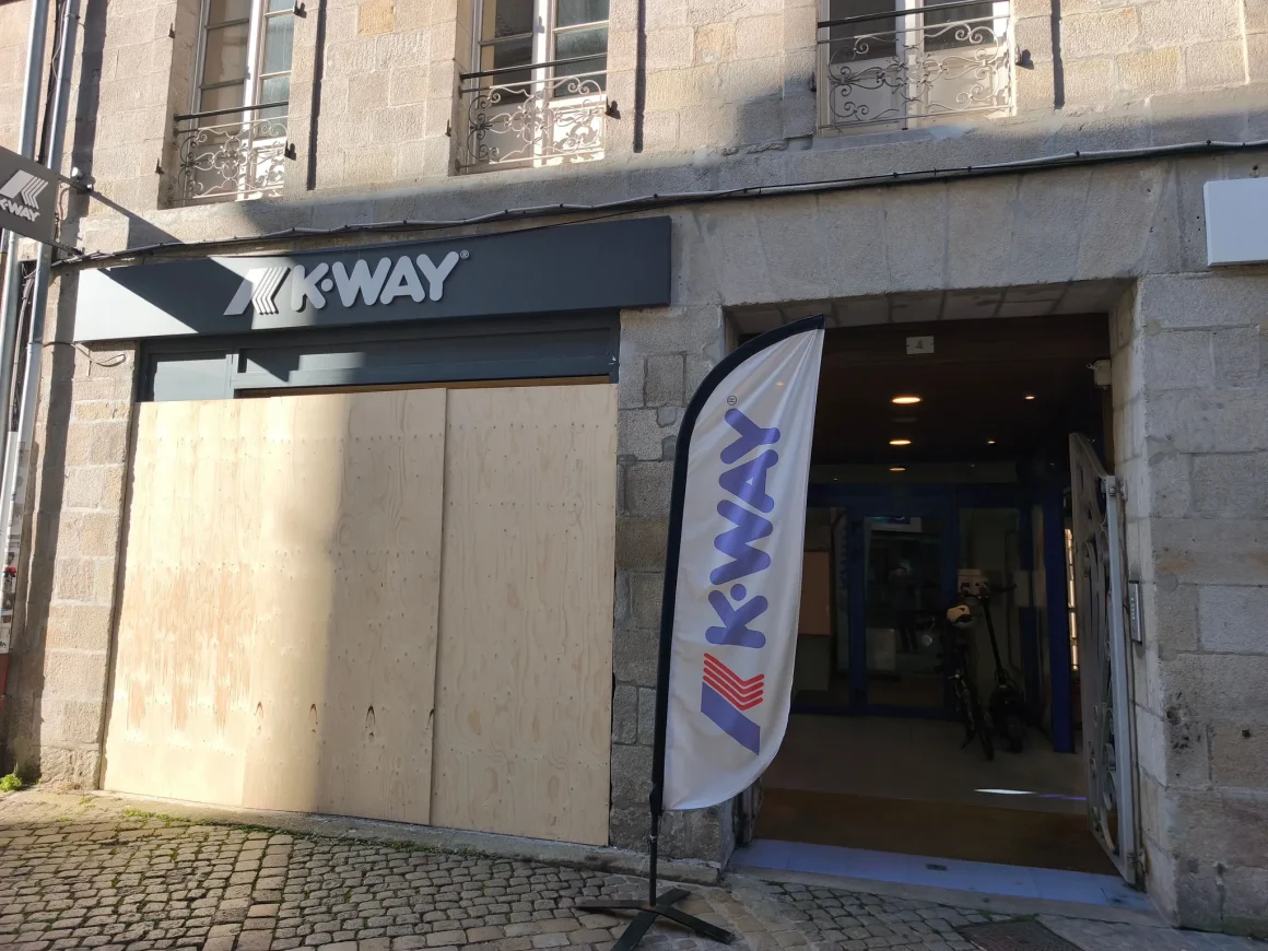 La boutique K-Way à Quimper subit de graves pertes après des émeutes