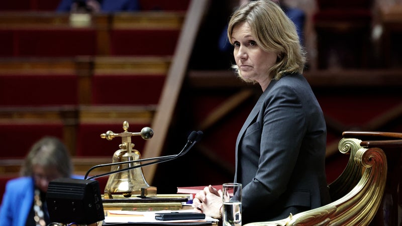 dfe8a66d-4a7d-4d51-a1fb-d61f8879dbb8 Hommage à Pengo Bossio Wangi à l’Assemblée nationale