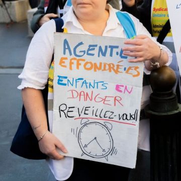 Manifestation periscolaire conseil de Paris La France face aux défis du périscolaire et des violences sexuelles