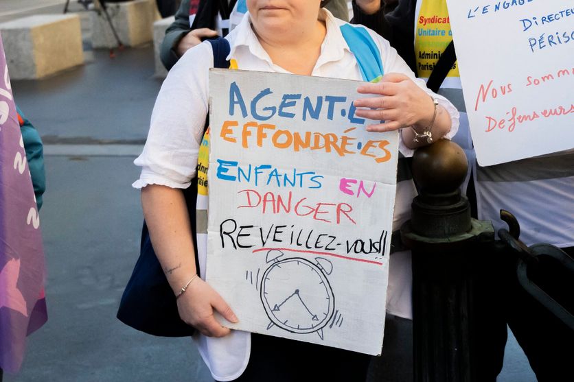 Manifestation periscolaire conseil de Paris La France face aux défis du périscolaire et des violences sexuelles
