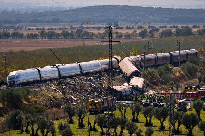 e9e3536b-82e8-4b86-8d20-94de5ed8b93e Collision entre deux trains à grande vitesse en Espagne