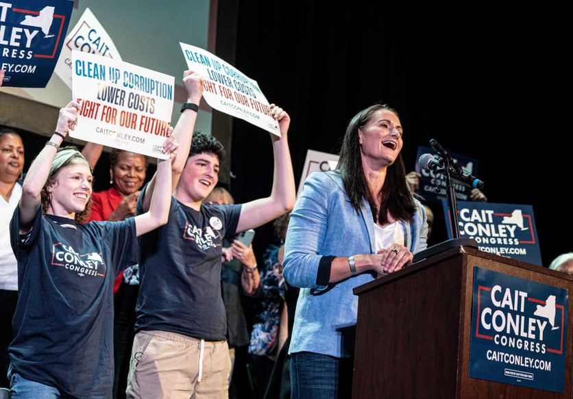 Cait Conley, Democratic nominee in the race to unseat Rep Mike Lawler in New York's 17th Congressional District, speaks during a Défis pour les Républicains avant les Élections de Mi-Mandat aux États-Unis
