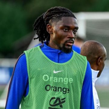 eeb2b312-b49e-419f-a10a-171cbb8c36d7 Manu Koné admiratif des compétences de Zinédine Zidane