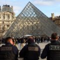 Un an de mystère après le vol des bijoux de la Couronne au Louvre