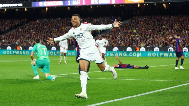 efcfa4f8-b8fa-4dbd-baaf-d3282d35703b Mbappé atteint 100 buts avec le Real Madrid et offre la victoire face au FC Barcelone