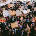 Mobilisation massive : Les lycéens et étudiants se mobilisent contre le gouvernement