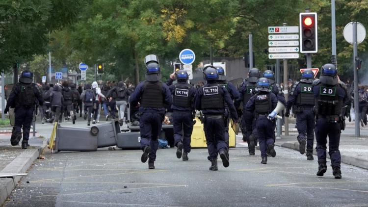 f509cc94-4dc1-4e33-818f-87ed0936f453 Tensions et violences lors des mobilisations lycéennes en France
