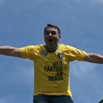 Flavio Bolsonaro en tête au premier tour de l&rsquo;élection présidentielle brésilienne