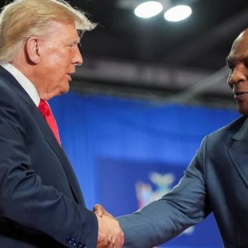 ff8643ff-69a9-4aeb-8868-1bc65c82bf76 Mike Tyson : intermédiaire pour la clémence de Sean «Diddy» Combs